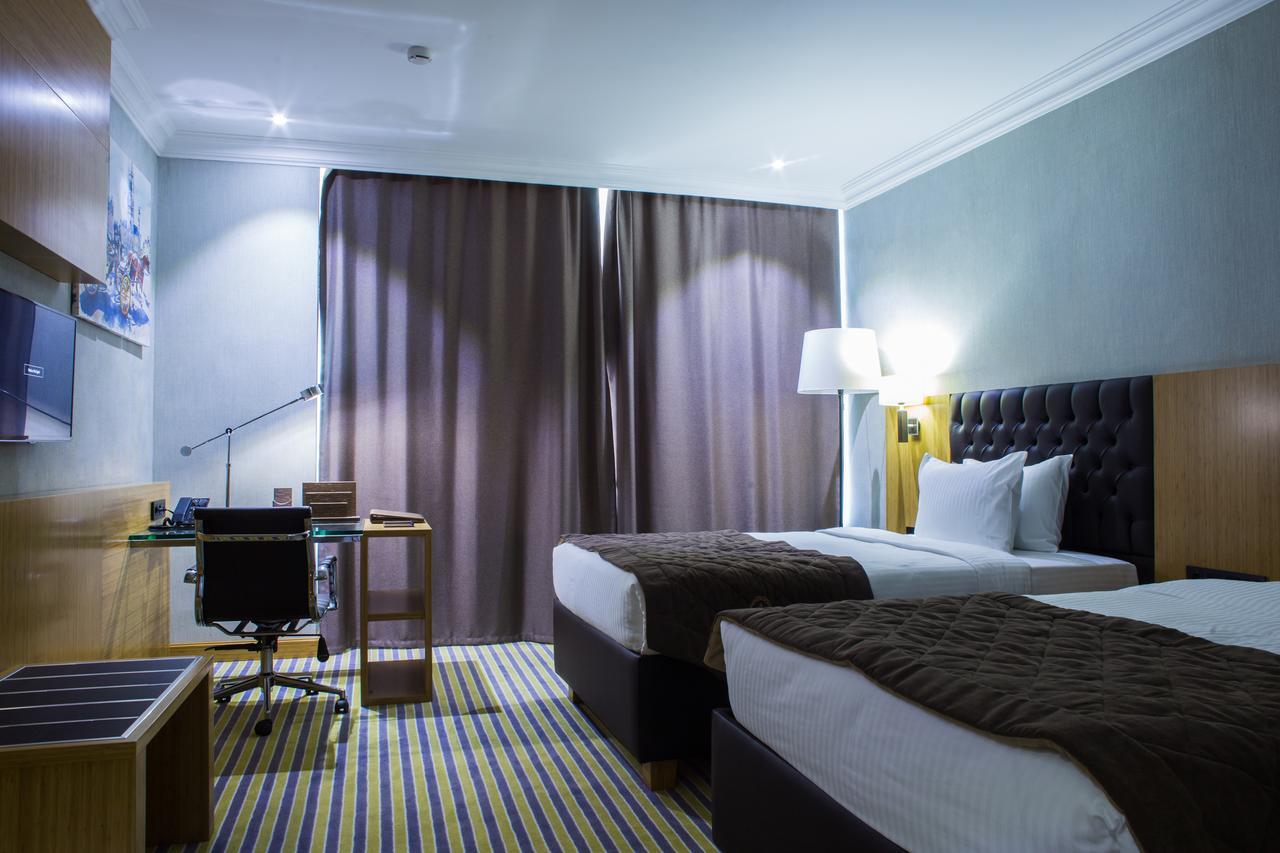 Aidana Plaza Hotel Schymkent Exterior foto