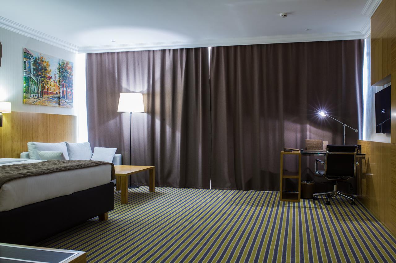 Aidana Plaza Hotel Schymkent Exterior foto